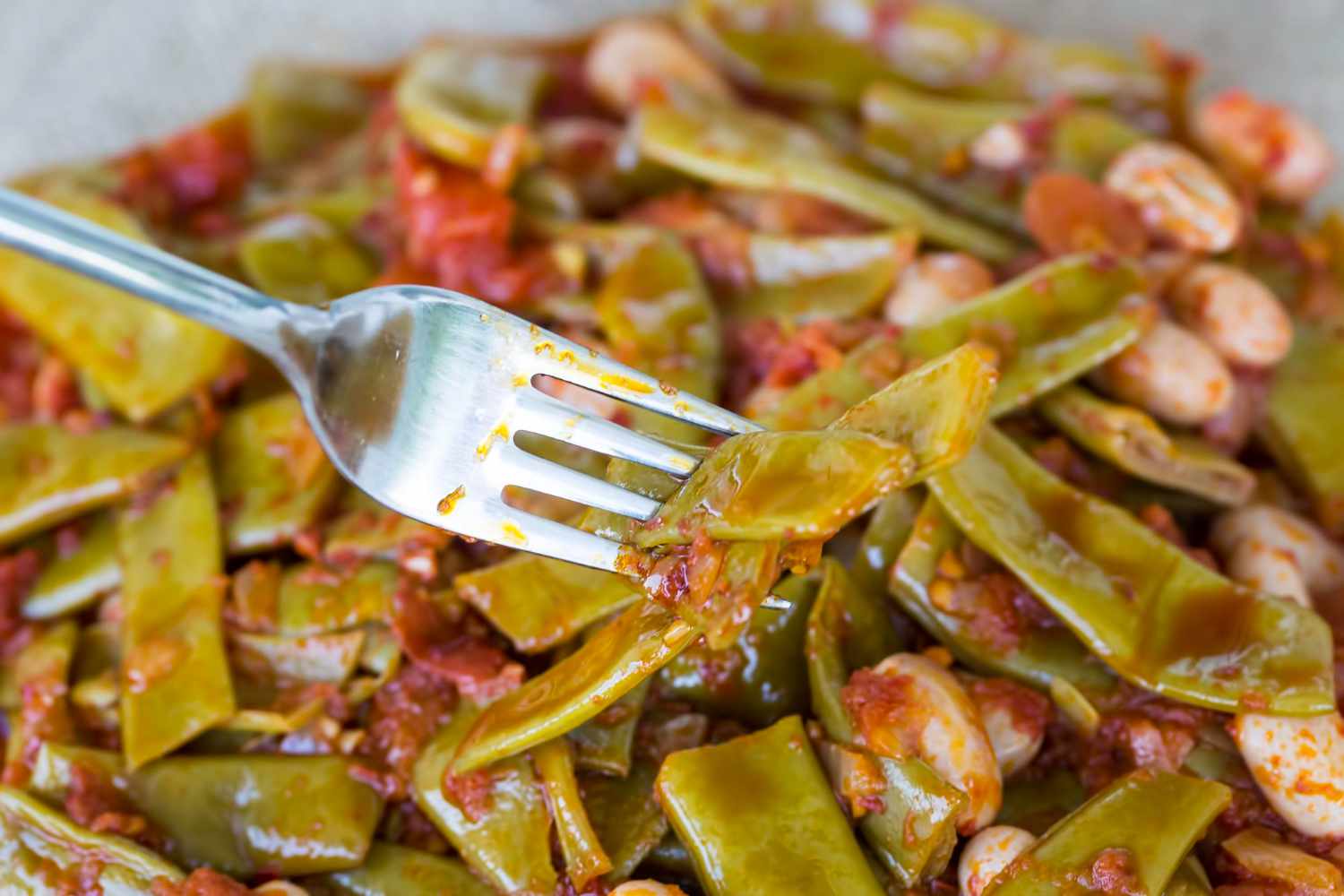 Cretan braised green beans fasolakia ladera